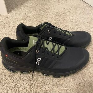 ON Cloud Cloudventure MENS size 10
